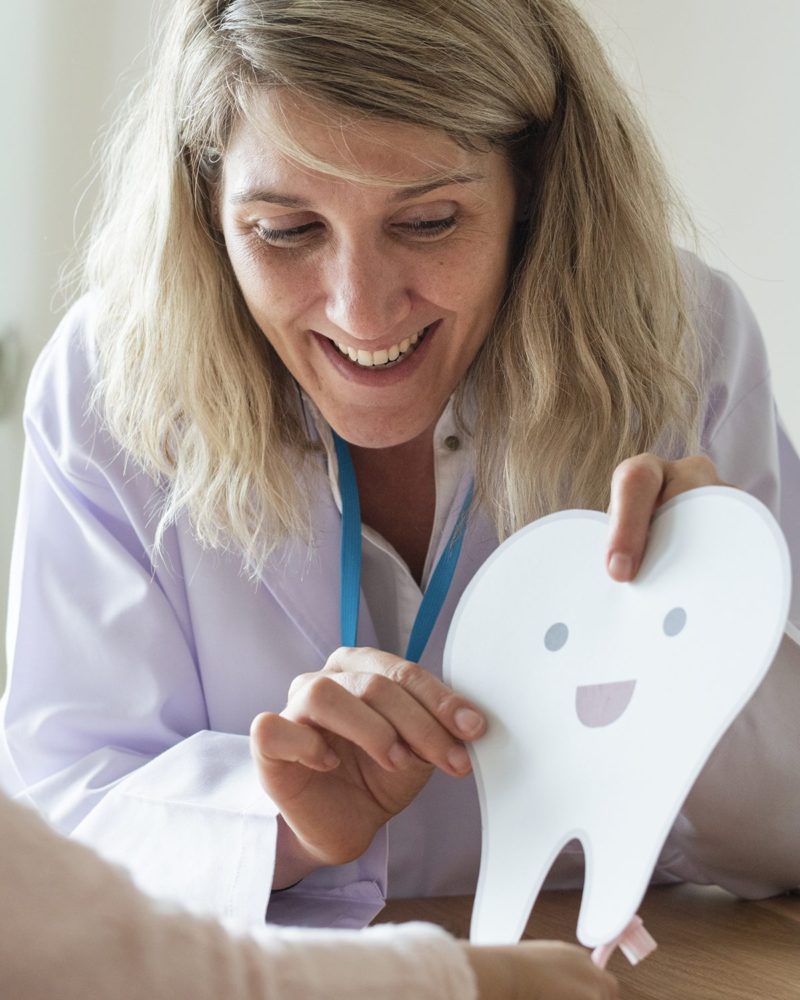 diversibaby-alimentaire-bébé-recettes-comment-commencer-aliment-enfant-purée-légumes-sans-gluten-vegan-sans-lactose-lait-allaitement-nourrisson-blog-informations-conseils-professionnel-pédiatre-dme-portrait-23